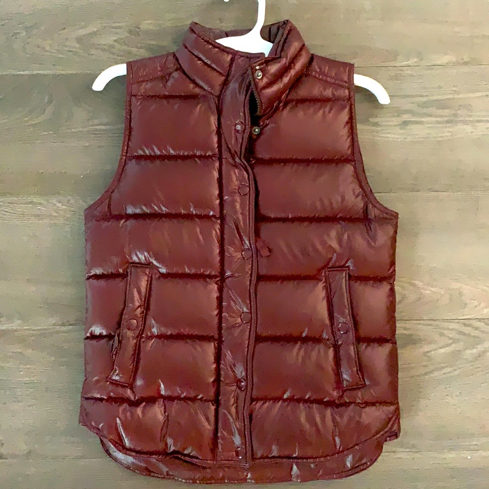 NWOT JCrew Maroon Red Burgundy Down Fall Winter Puffer Vest Size XS